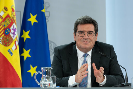 Spanish minister for inclusion and social security, José Luis Escrivá (image from Pool Moncloa / Borja Puig de la Bellacasa)